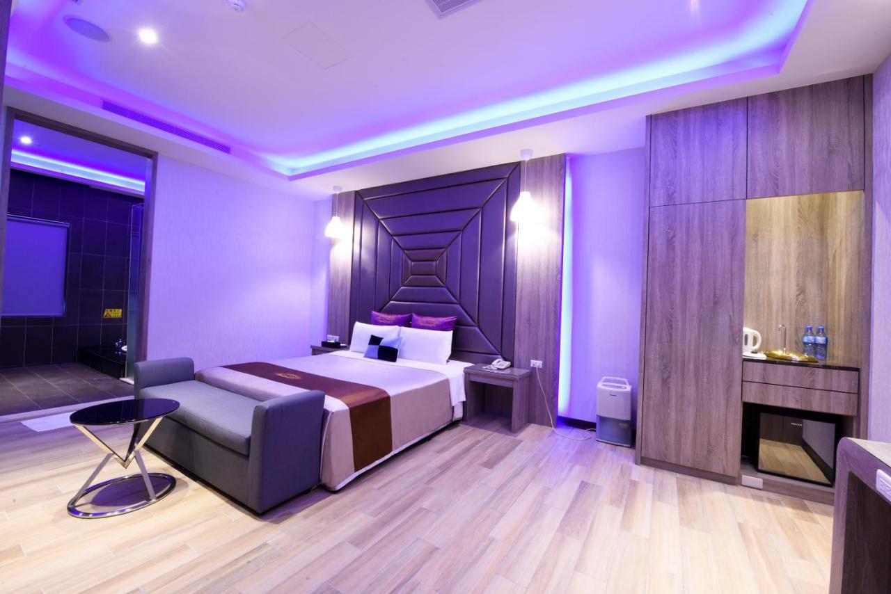 Purple Rainbow Motel Taipei Esterno foto