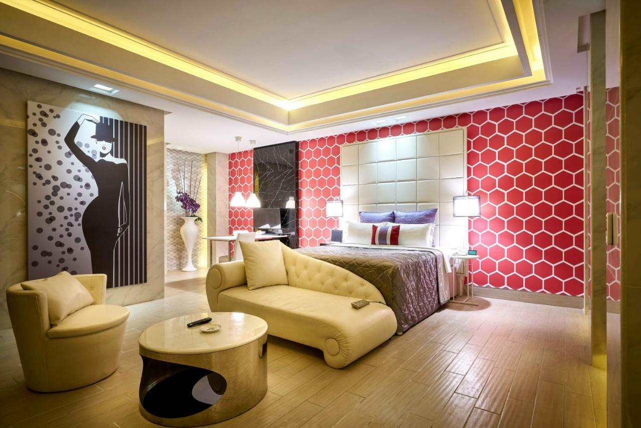Purple Rainbow Motel Taipei Esterno foto